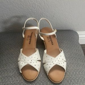 COBBIE Cuddlers Vintage Women’s Sandals Size 8 1/2